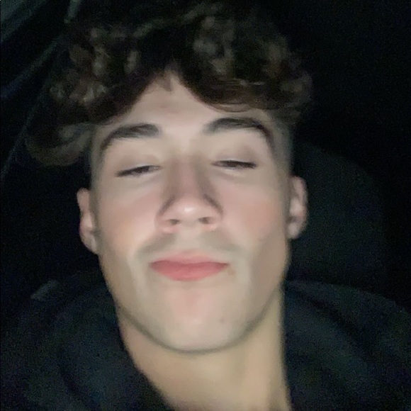 Meet your Posher, Jesse - Picture 1 of 2